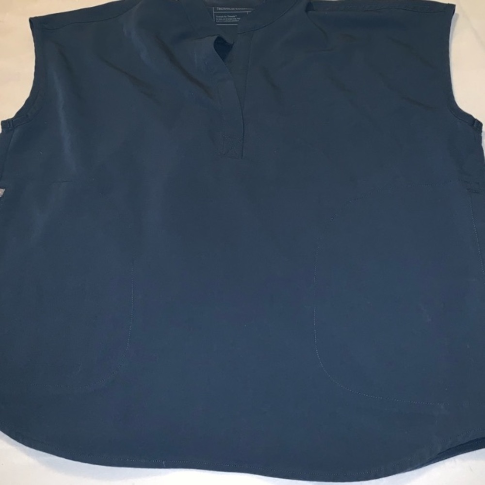 Rafael fig scrub top